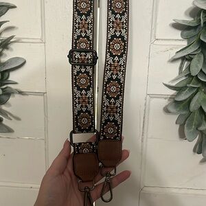 Guitar Style Crossbody Strap